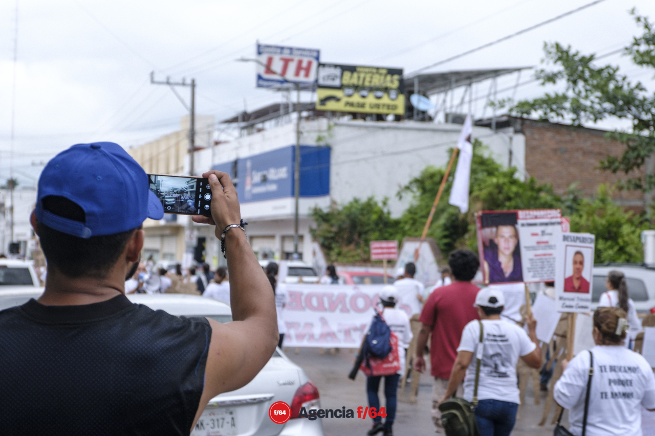 Marchan por Día Internacional de las Víctimas de Desaparición Forzada.
Red Desaparecidos Colima A. C.
Colima, Col.