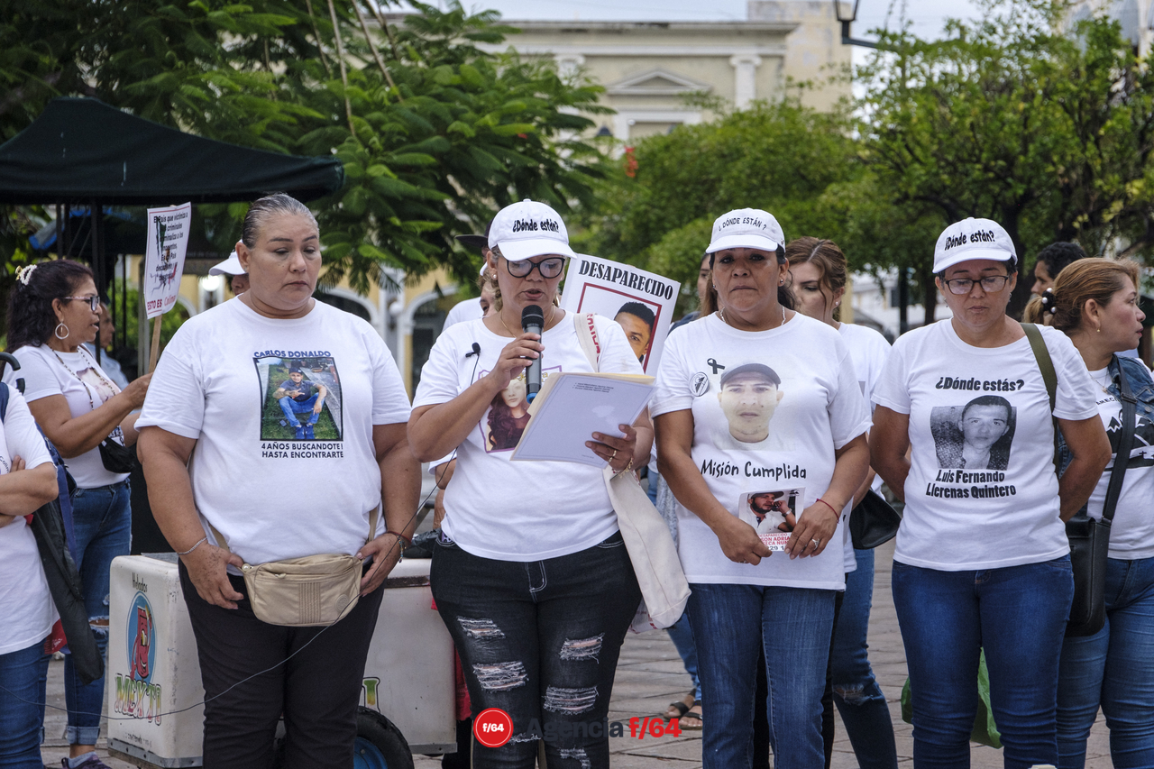 Marchan por Día Internacional de las Víctimas de Desaparición Forzada.
Red Desaparecidos Colima A. C.
Colima, Col.