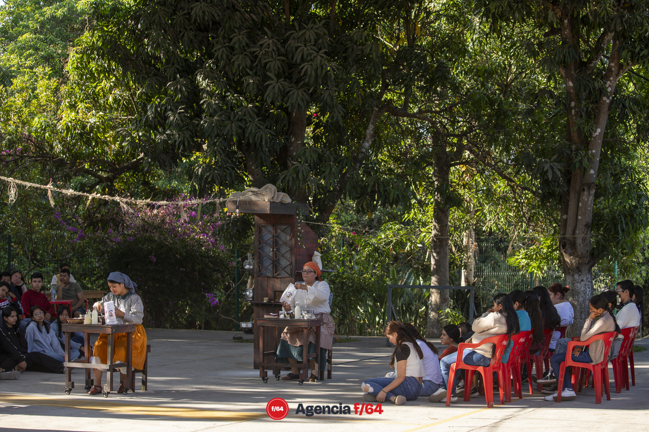 Pan de Atardecer.
Caracol Colectivo Escénico.
Bachillerato 32. Suchitlán.
Proyecto beneficiado por el Programa Fomento a Proyectos Culturales y Coinversiones (FPCC), emisión 2022