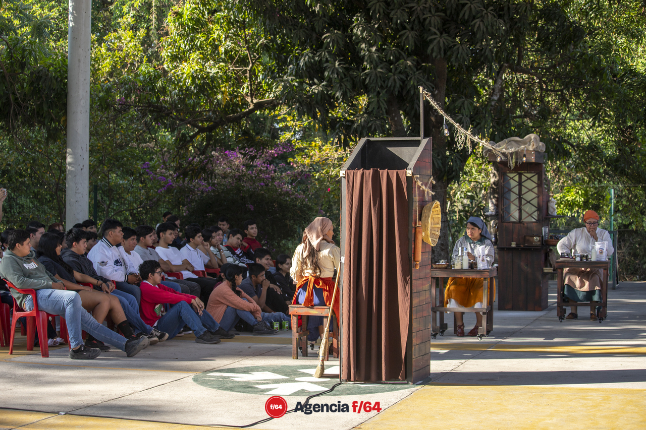 Pan de Atardecer.
Caracol Colectivo Escénico.
Bachillerato 32. Suchitlán.
Proyecto beneficiado por el Programa Fomento a Proyectos Culturales y Coinversiones (FPCC), emisión 2022