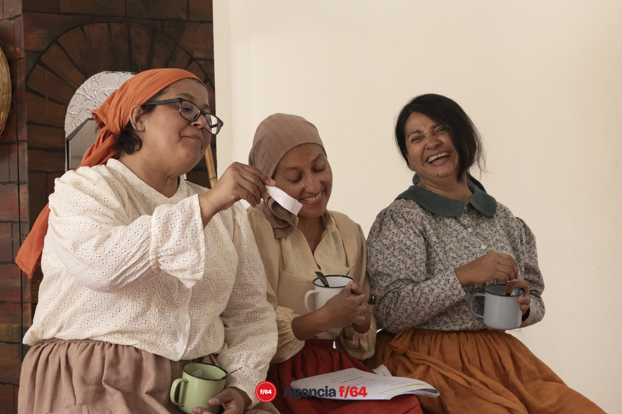 Pan de Atardecer.
Karelia Amezcua, Nury Sandoval y Aurora Rangel.
Caracol Colectivo Escénico
Colima.