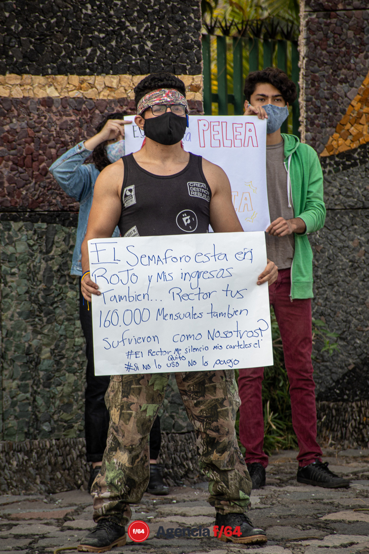 La consigna es "si no lo uso, no lo pago", gritó el estudiantado disidente. 