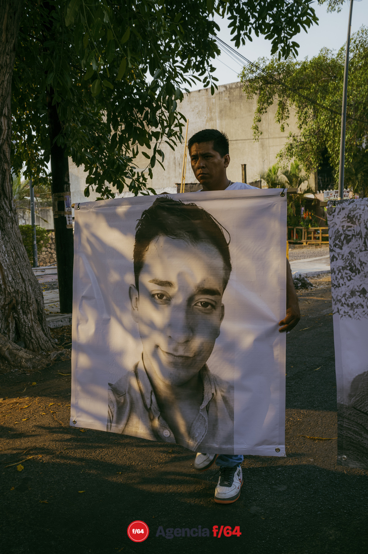 Como cada 10 de mayo, desde hace ya algunos años, las madres y familiares de personas desaparecidas salieron a marchar desde la Plaza de las y los desaparecidos en Av. Gral. Pedro Galván, hacia el jardín Libertad, en el primer cuadro de la capital Colimense.