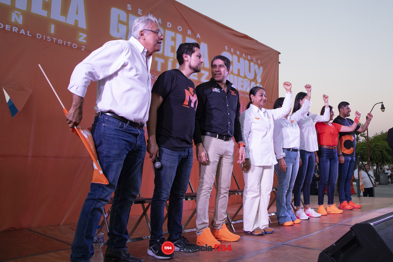 Arranque de campaña de MC.
Plaza del Pez Vela.
Manzanillo, Colima.