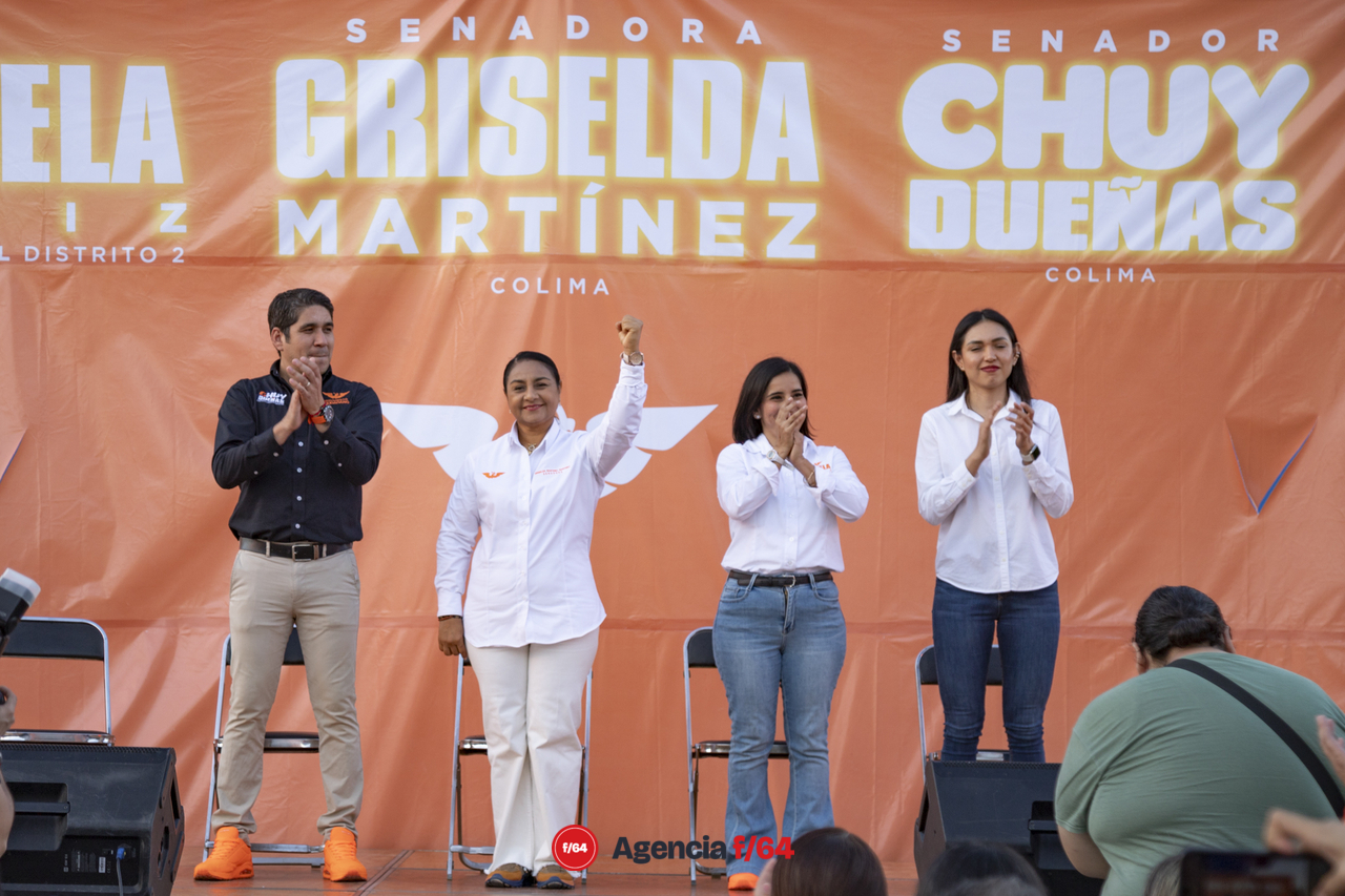 Arranque de campaña de MC.
Plaza del Pez Vela.
Manzanillo, Colima.