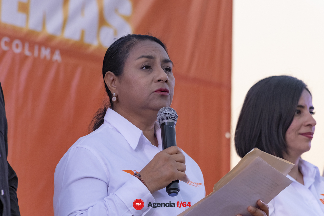 Griselda Martínez Martínez.
Arranque de campaña.
Plaza del Pez Vela.
Manzanillo, Colima.