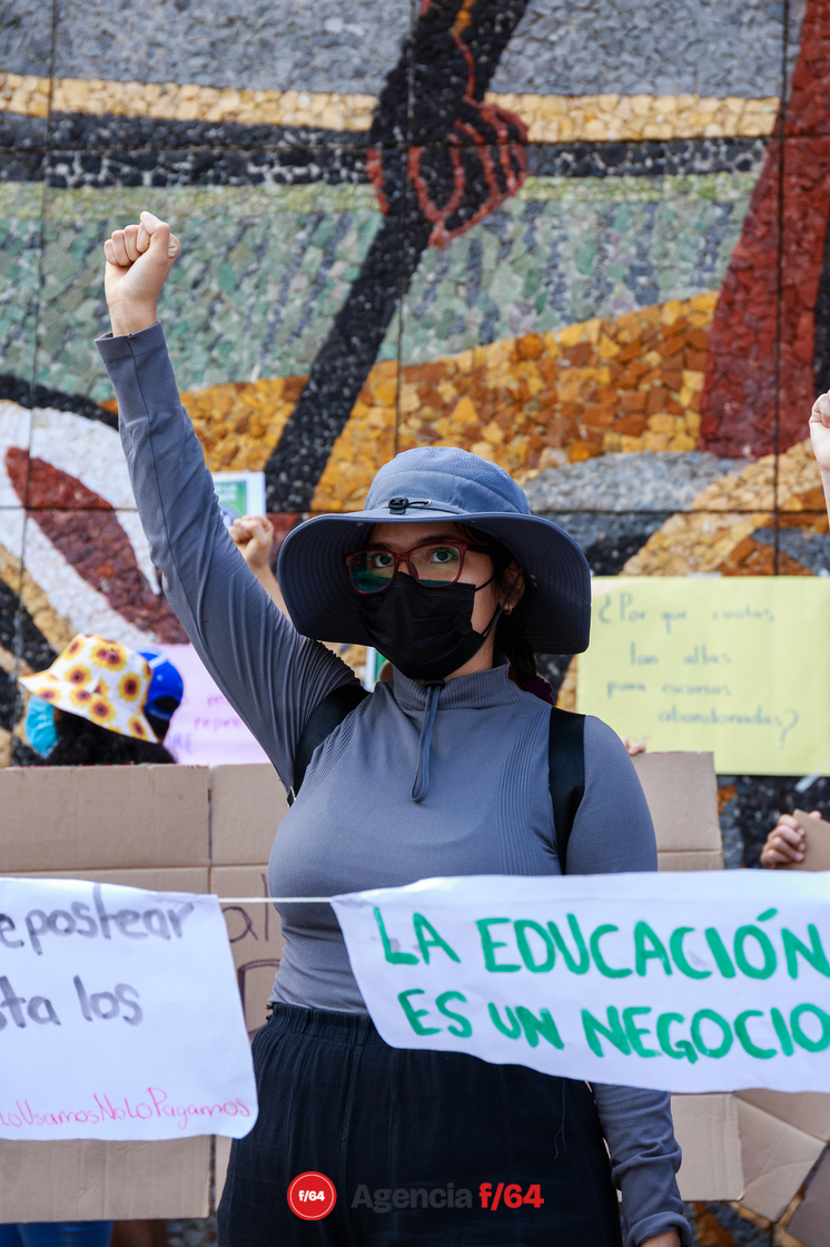 El negocio de la educación UCol.