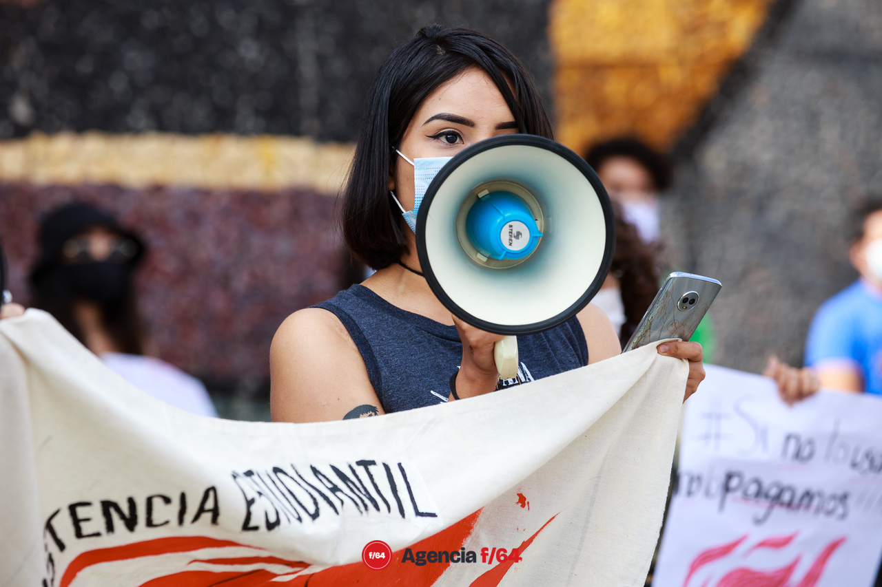 Los estudiantes leyeron antes los presentes el mismo documento que ya habían entregado a Rectoría de la Universidad de Colima.