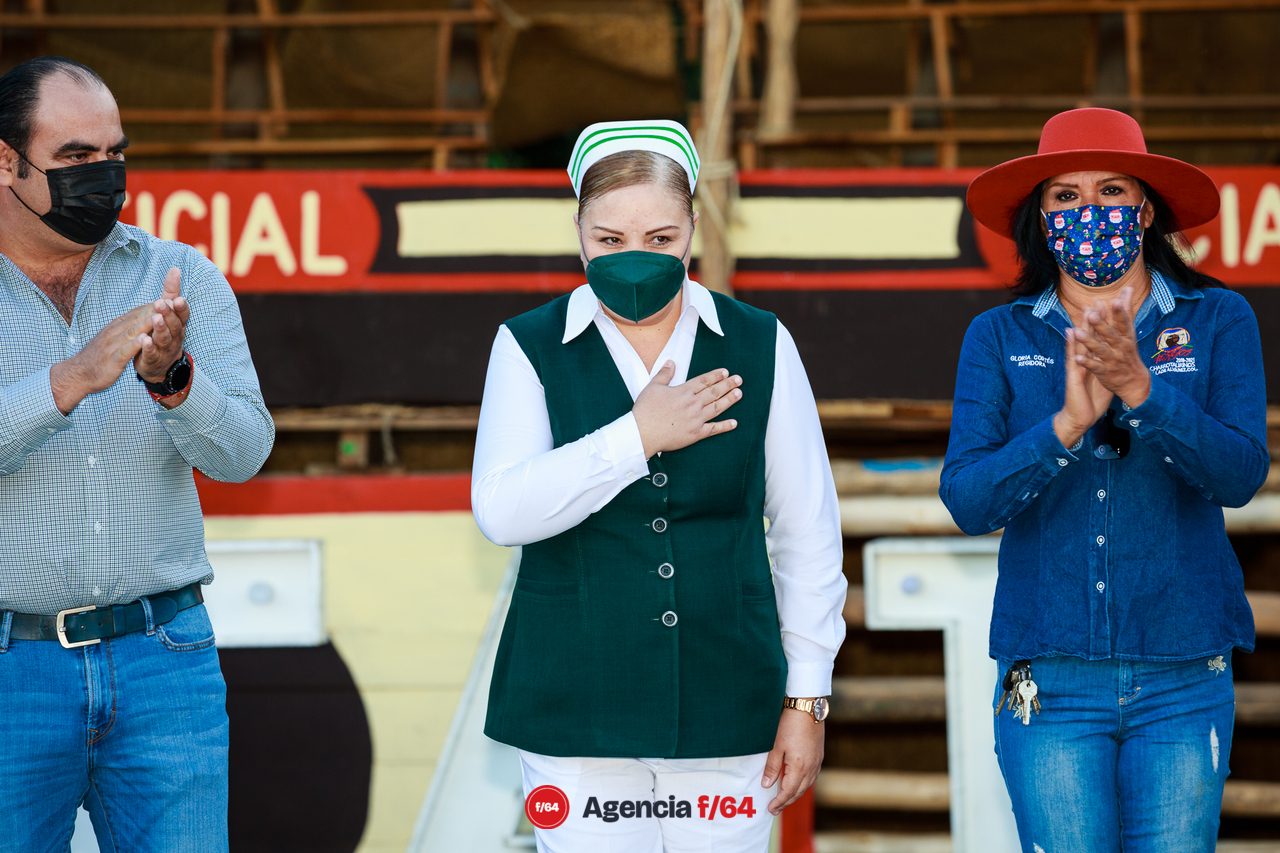 María de los Ángeles Garza, Jefa de Enfermeras del Hospital General del IMSS #1