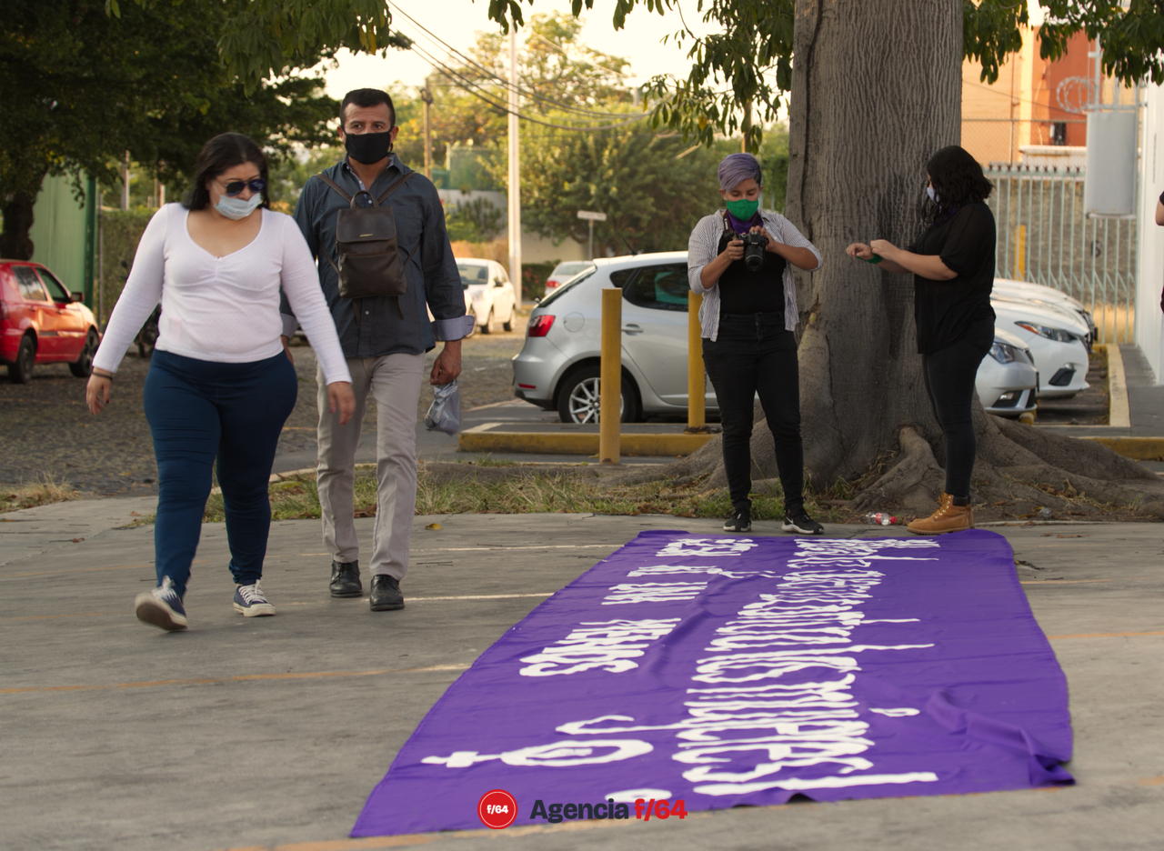 Marcha con motivo de la conmemoración por el 25 de Noviembre.