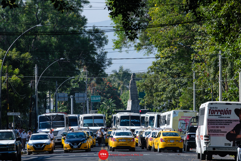 Taxistas y conductores de transporte protestan contra mototaxis