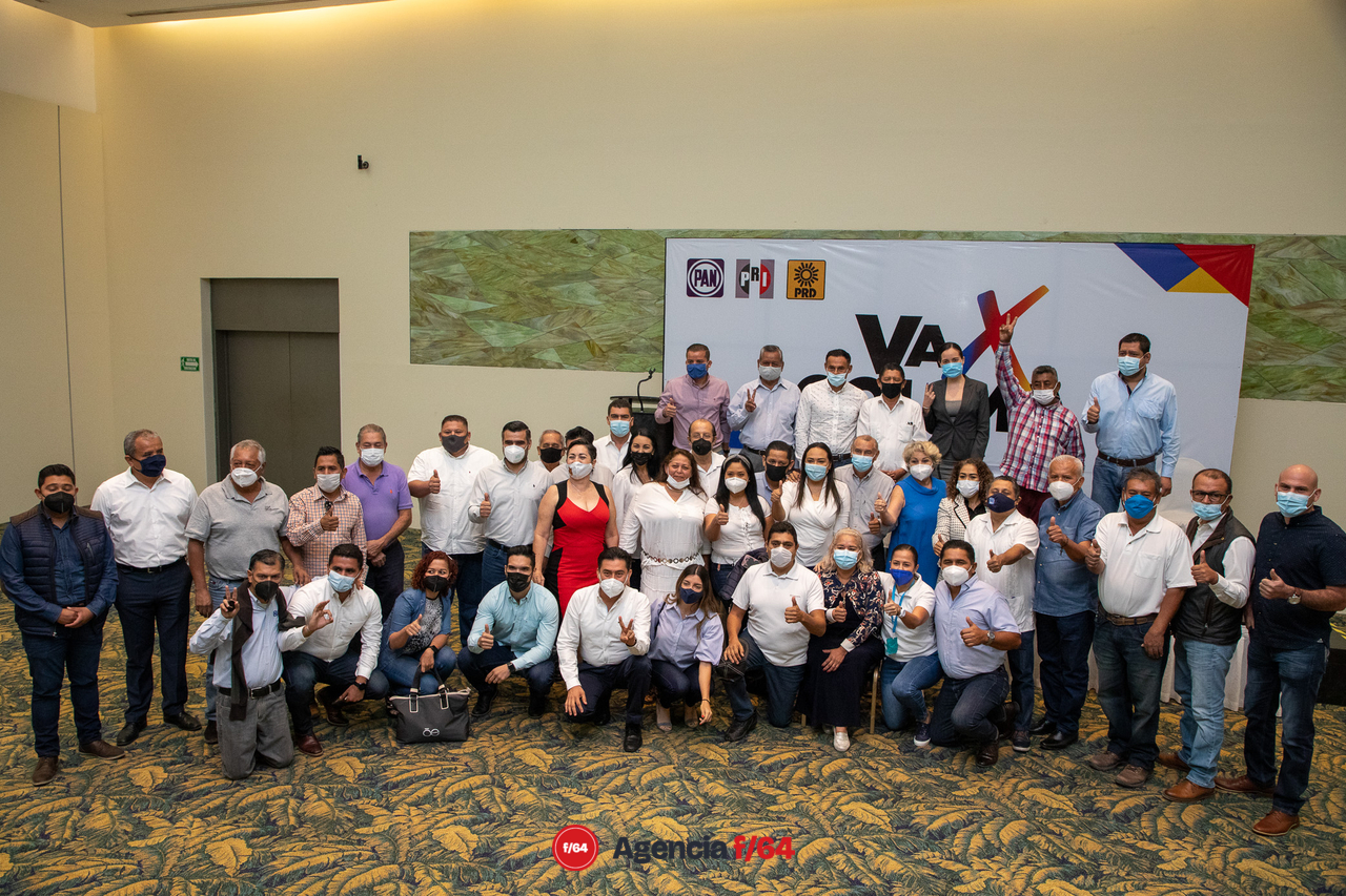 En coalición PRI-PAN-PRD, "VA X COLIMA".