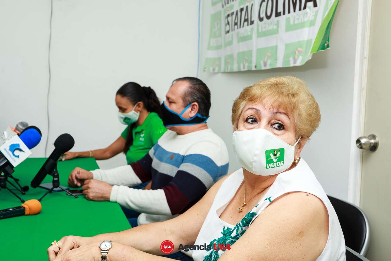 La Diputada Local por Manzanillo, Martha Meza.