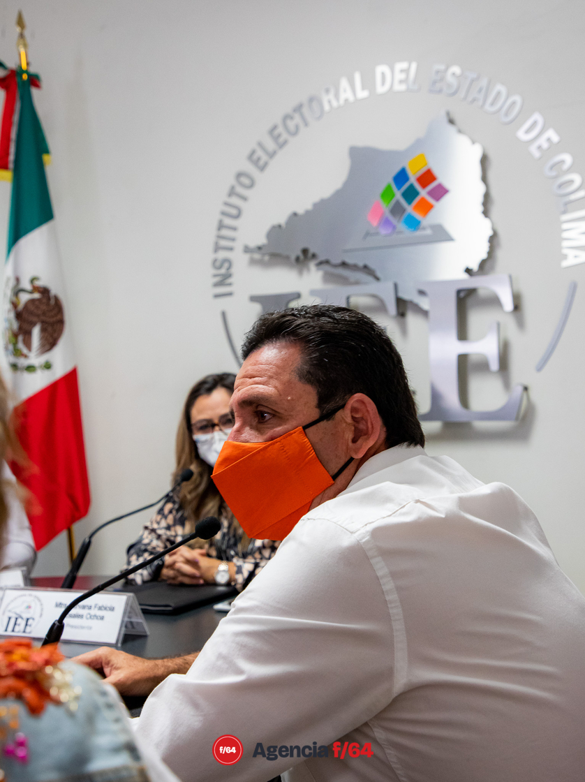 Dentro del IEE y el registro de Leoncio Moran. 