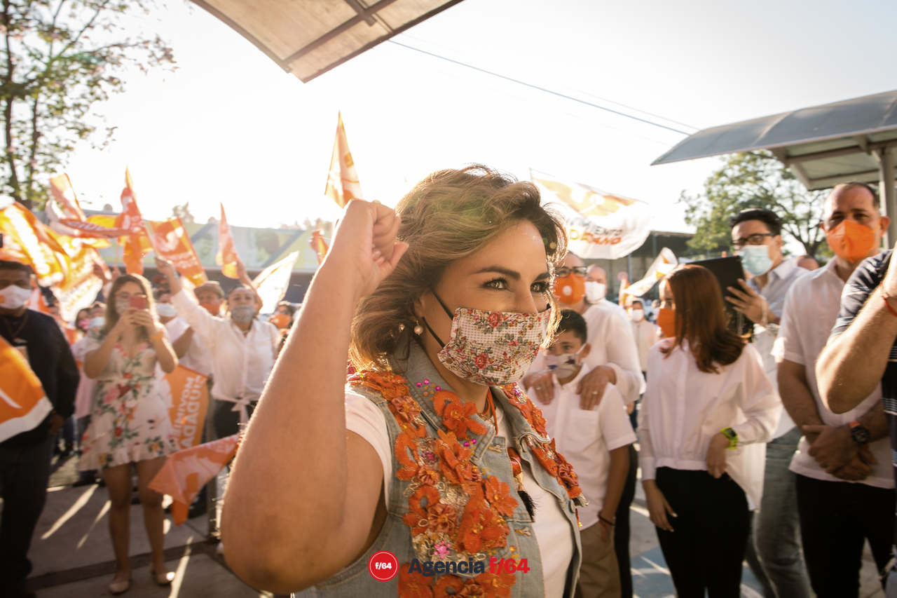 Azucena López Legorreta.