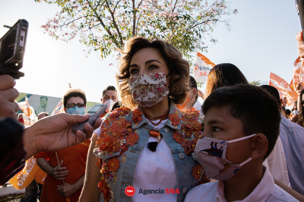 Azucena López Legorreta.