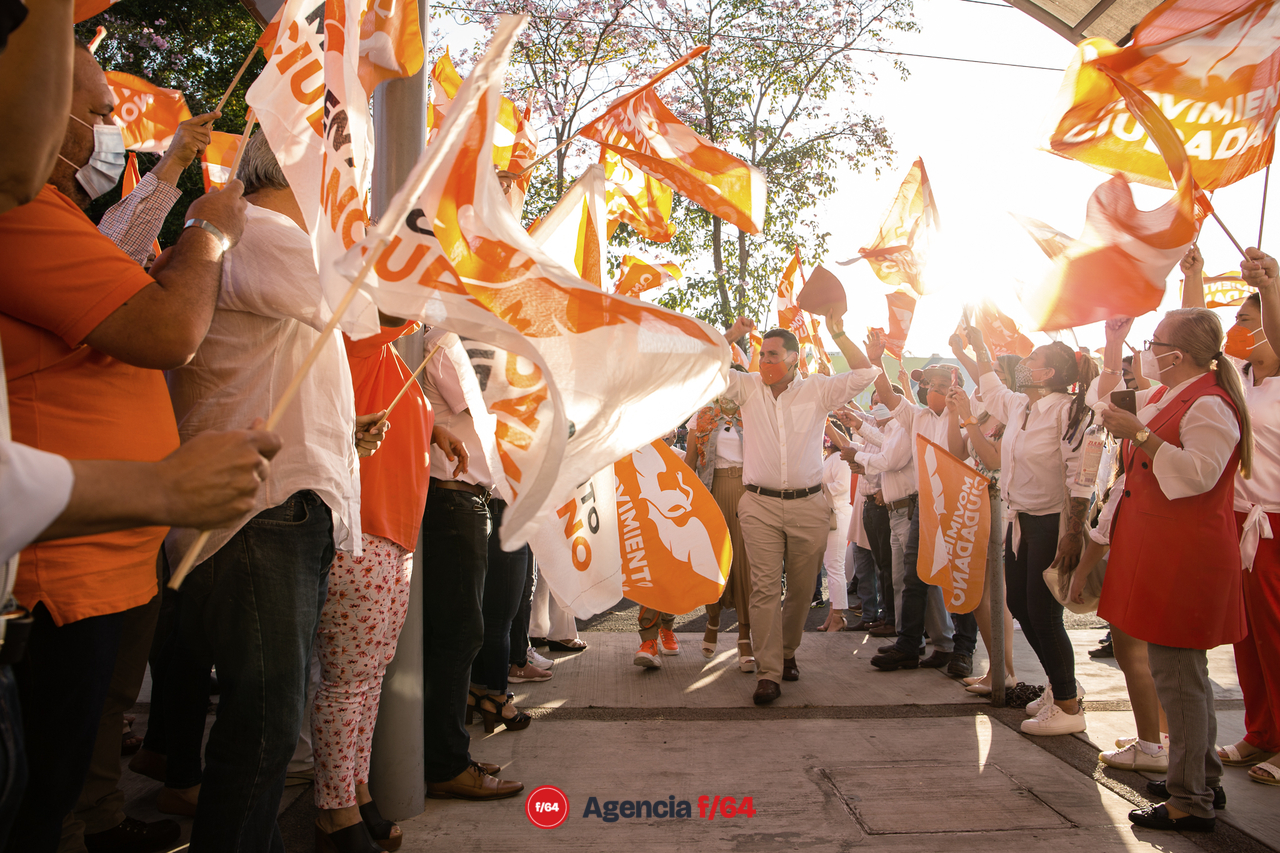 Llegada de Leoncio Morán al Instituto Estatal Electoral. 