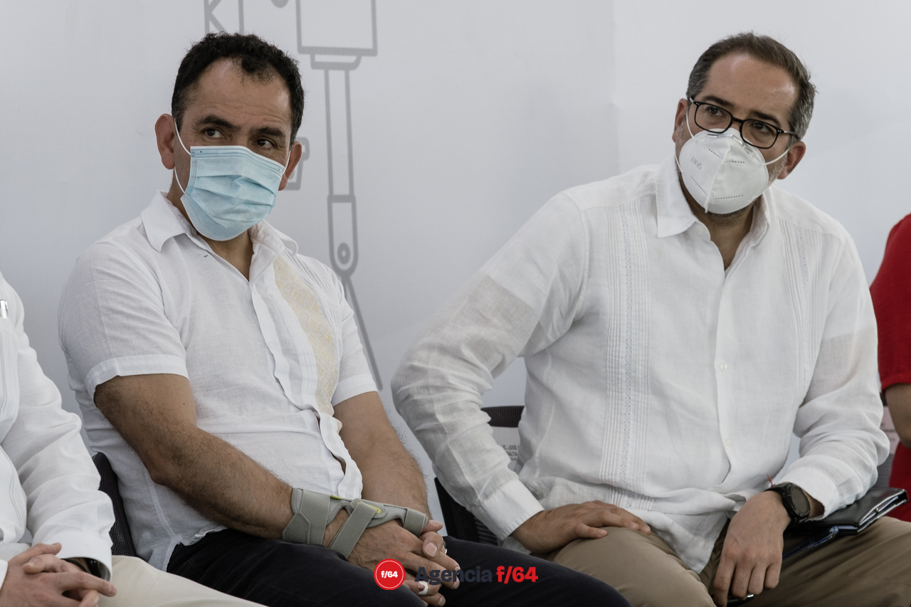 El Secretario de Hacienda, Arturo Herrera, y el Gobernador del Estado, José Ignacio Peralta Sánchez.