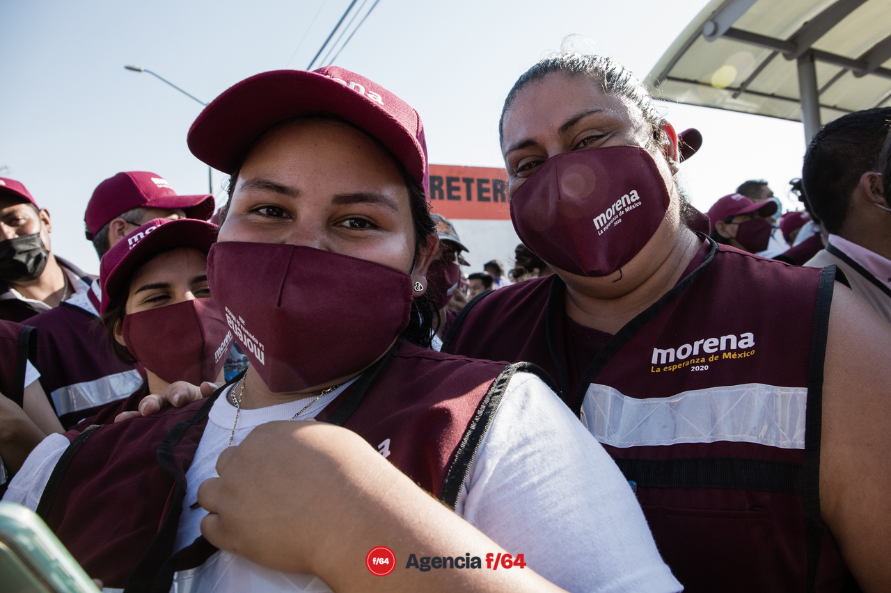 Simpatizantes de MORENA.