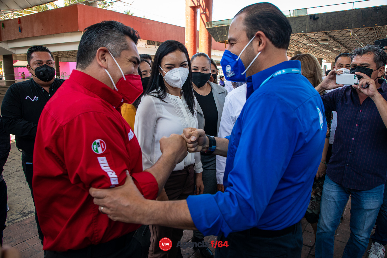 Toma de protesta de Mely Romero Celis, candidata a la gubernatura del Estado por la coalición "VA X COLIMA". 
