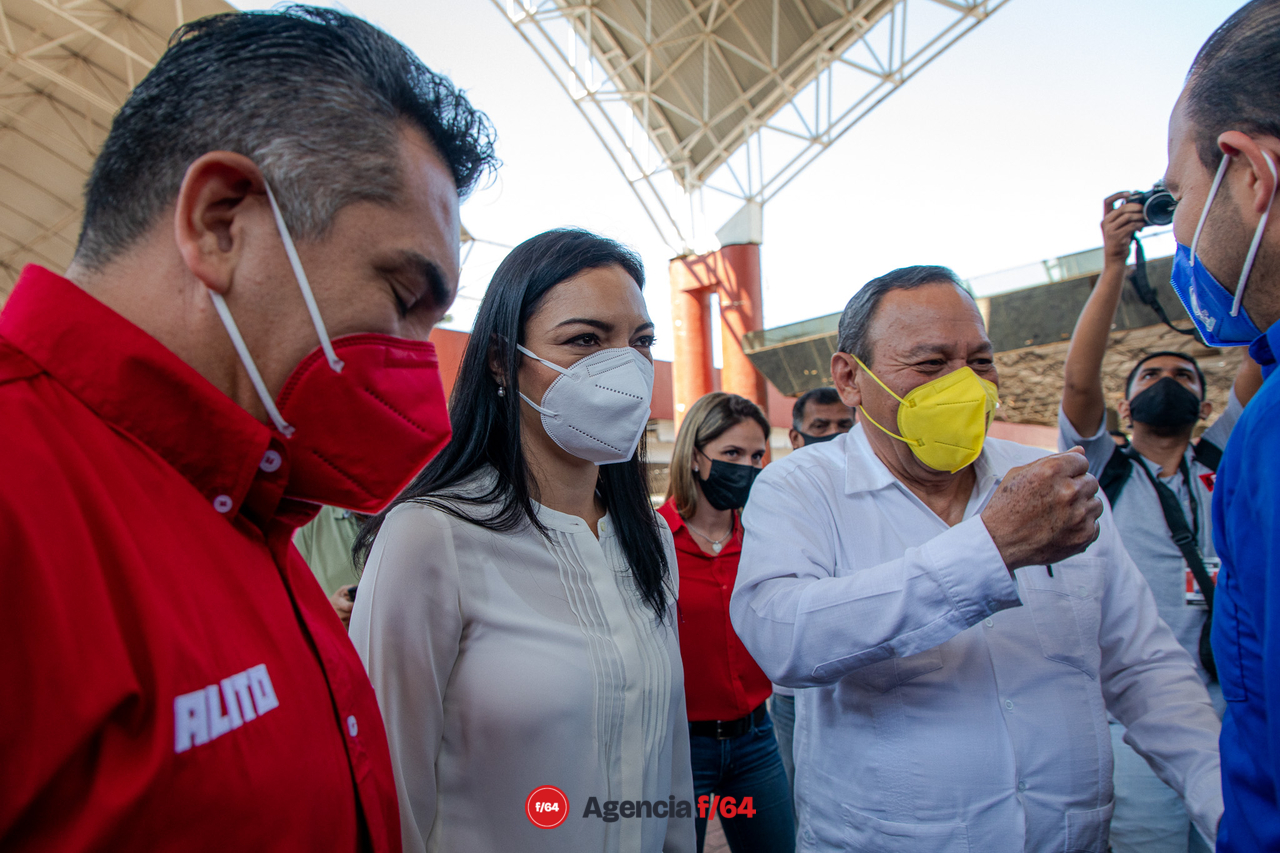 Toma de protesta de Mely Romero Celis, candidata a la gubernatura del Estado por la coalición "VA X COLIMA". 