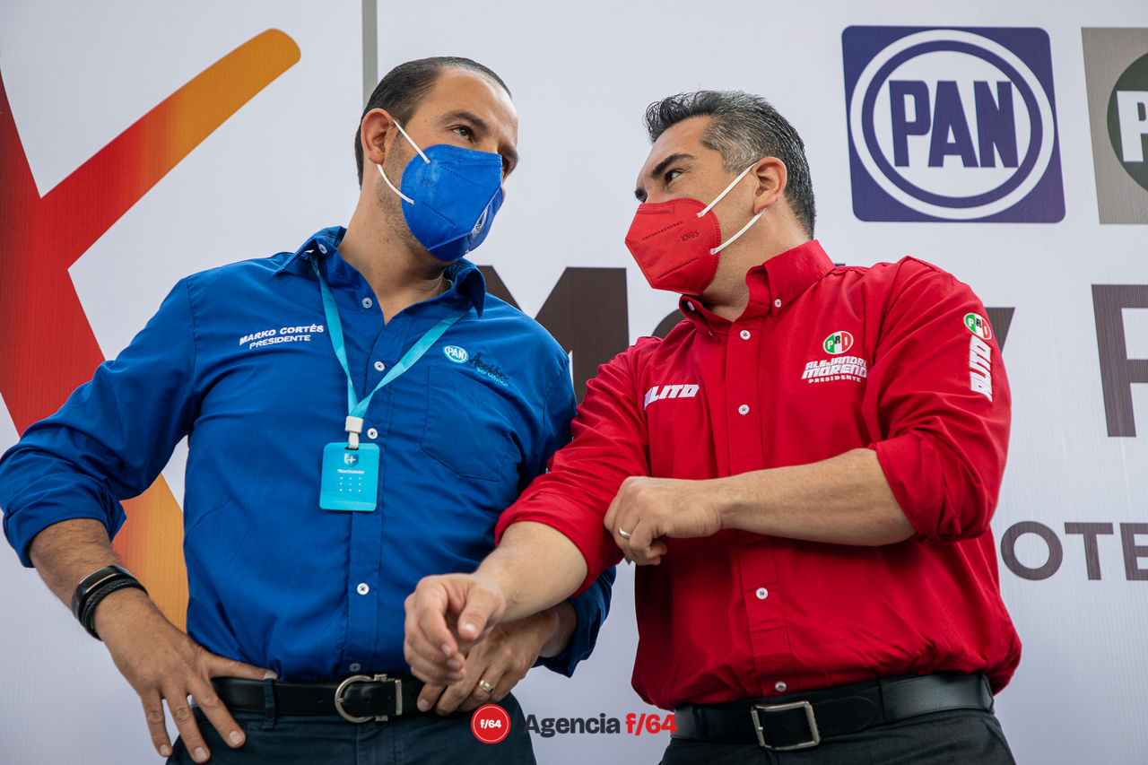 Toma de protesta de Mely Romero Celis, candidata a la gubernatura del Estado por la coalición "VA X COLIMA". 