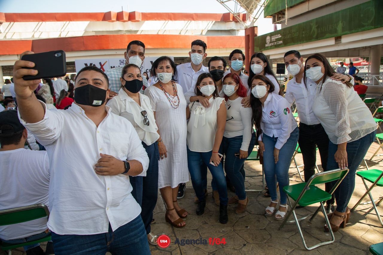 Toma de protesta de Mely Romero Celis, candidata a la gubernatura del Estado por la coalición "VA X COLIMA". 