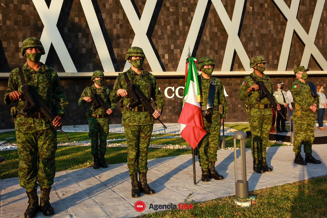 Honores a la Bandera.