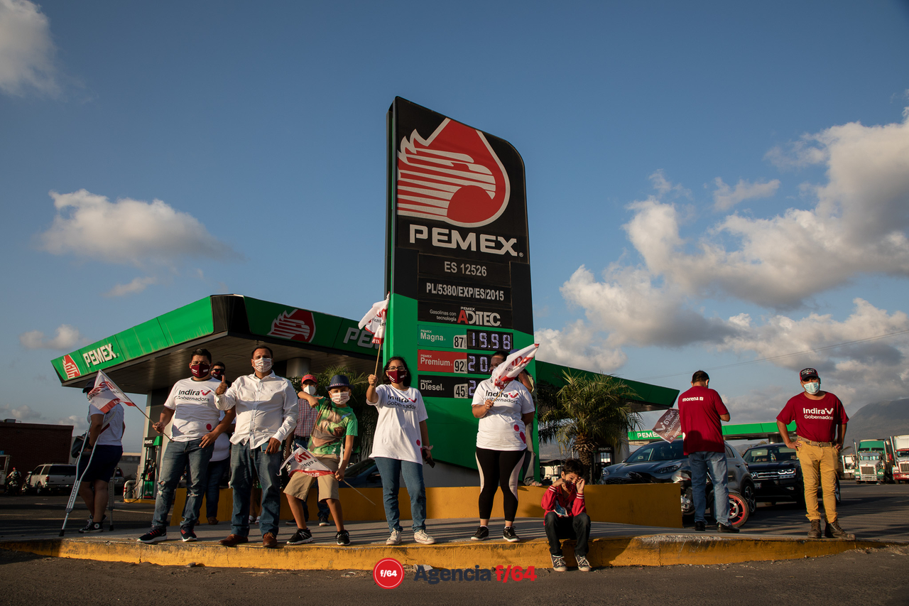 Simpatizantes "morenistas" en el Municipio de Tecoman, Colima. 