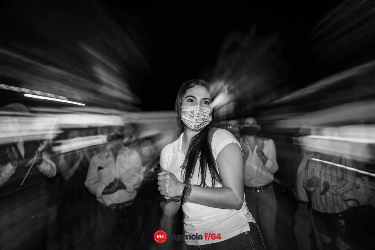 Indira Vizcaíno en el Municipio de Minatitlán, Colima.