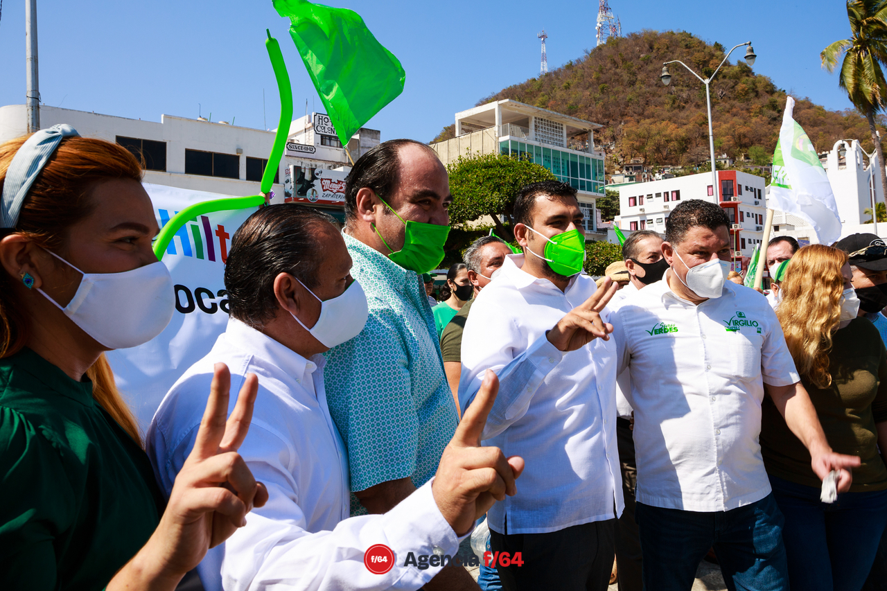 Virgilio Mendoza Amezcua, candidato a al gubernatura por el Partido Verde, Agustín Morales, Rafael Mendoza y Carlos Zepeda.