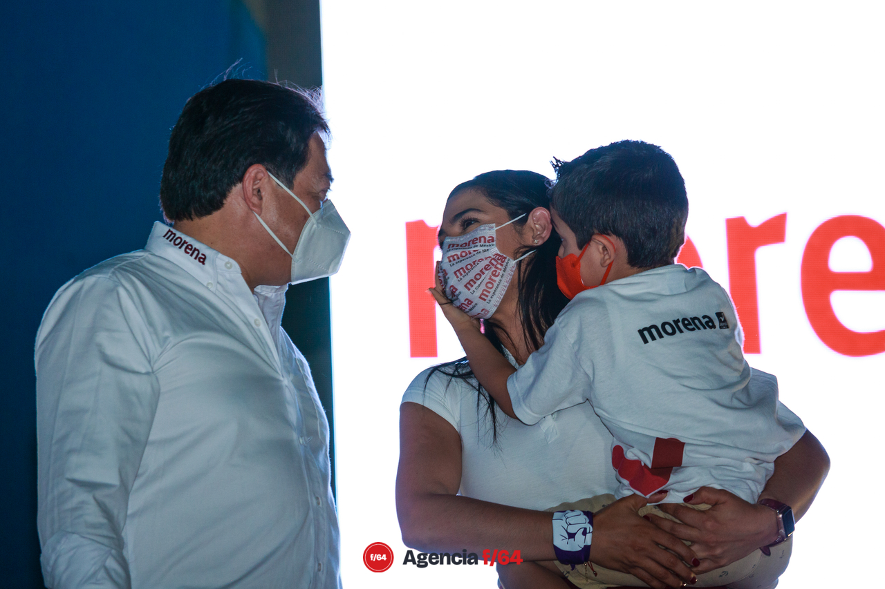 Indira Vizcaíno, candidata a gubernatura de Colima, y Mario Delgado, dirigente Nacional de MORENA.