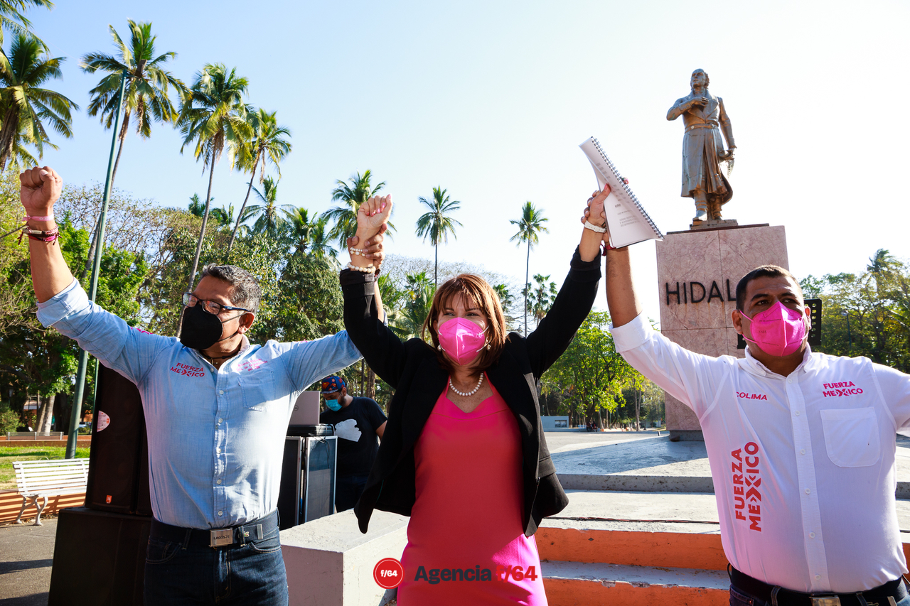 Claudia Yáñez inicia campaña en el Parque Hidalgo en Colima