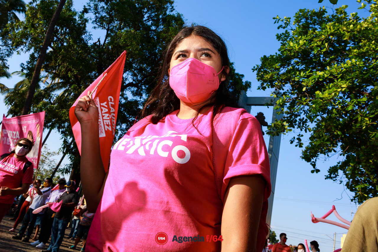Simpatizantes de Fuerza por México.
