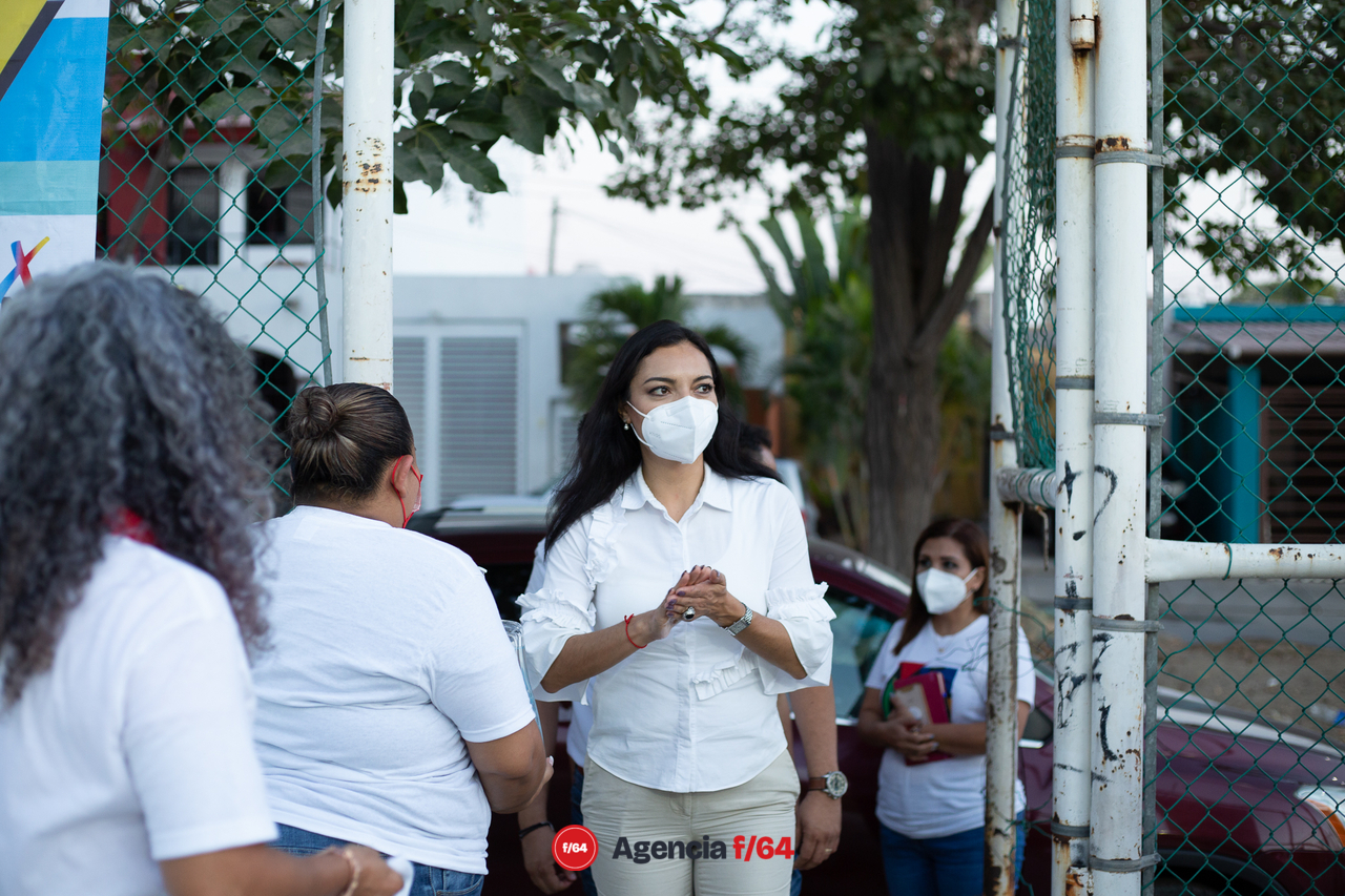 Llegada de Mely Romer Celis, candidata a la gubernatura del Estado de Colima por "Va por Colima".
