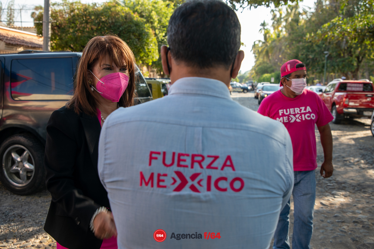 Claudia Yáñez Centeno, candidata a la gubernatura del Estado de Colima por Fuerza por México.