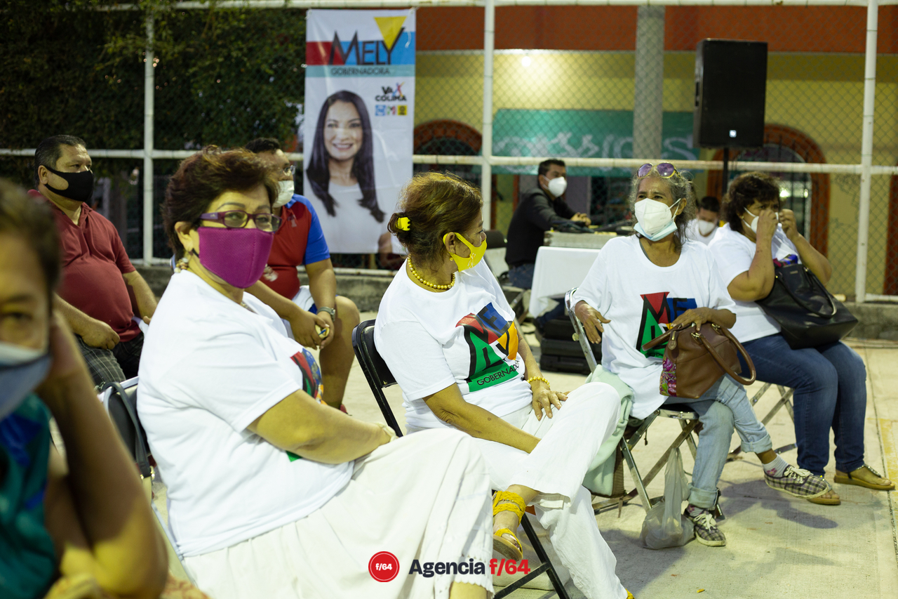 Simpatizantes de Va por Colima.
