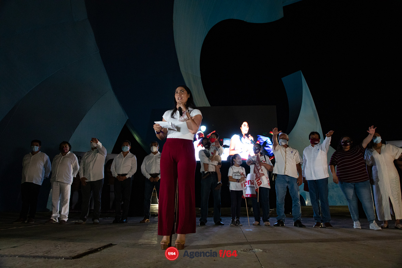 Indira Vizcaíno inaugura su campaña a la gubernatura en Manzanillo.
