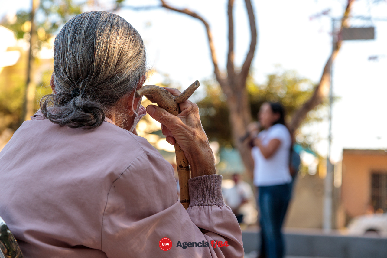 Asistente al mitin en la colonia Viveros.