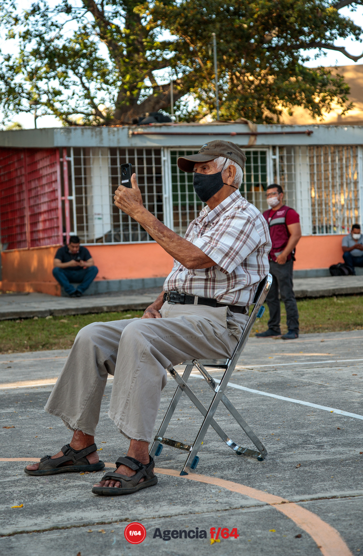 Asistente al mitin en la colonia Viveros.