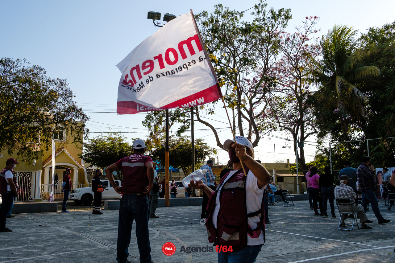 Indira Vizcaíno Silva, candidata de MORENA para la gubernatura del Estado de Colima en Los Viveros.