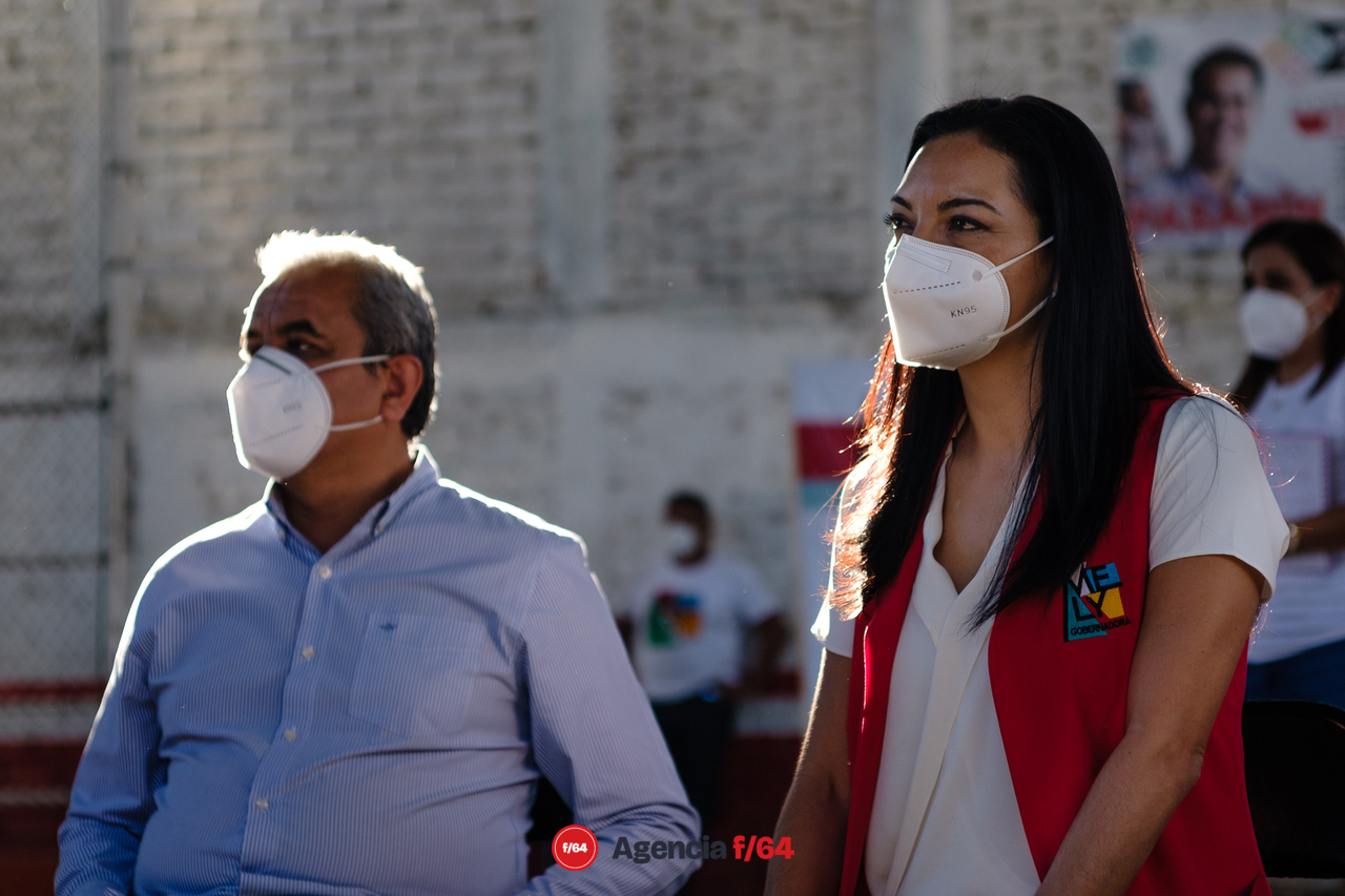 Francisco Rodríguez, candidato a diputado local por el distrito 2, acompaña a la candidata Mely Romero de "Va por Colima".