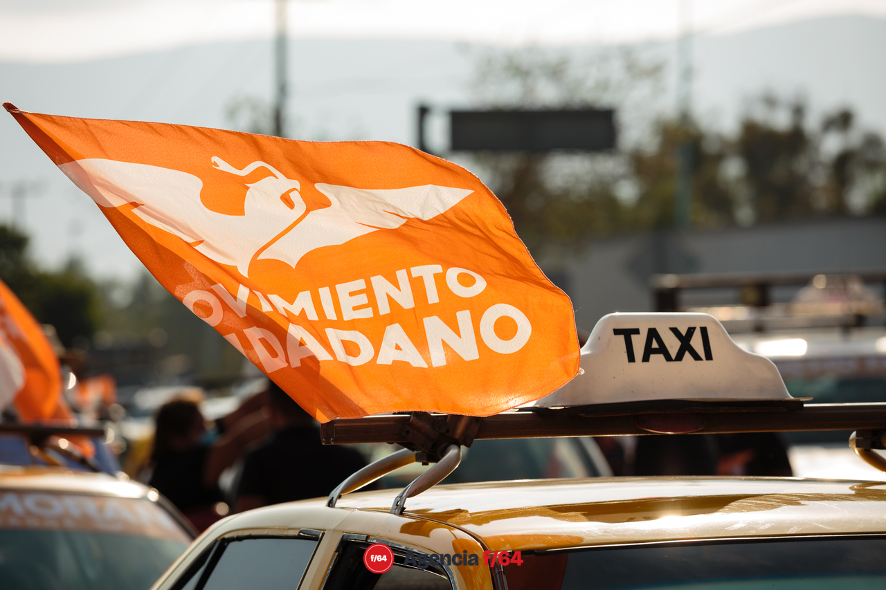 Leoncio Morán "Locho", candidato por Movimiento Ciudadano a la gubernatura del Estado de Colima en mitin y caravana por Tecomán.
