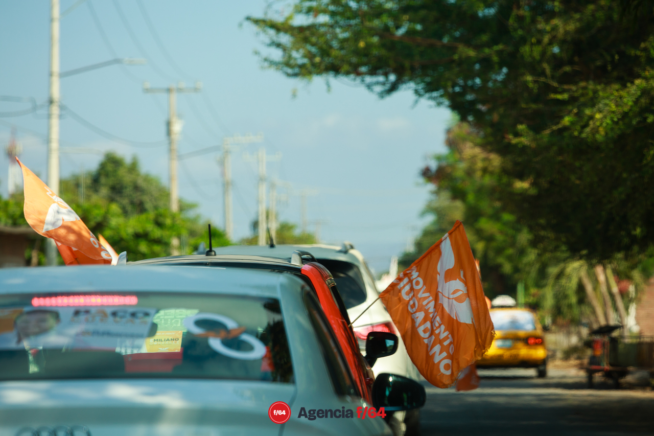 Leoncio Morán "Locho", candidato por Movimiento Ciudadano a la gubernatura del Estado de Colima en mitin y caravana por Tecomán.