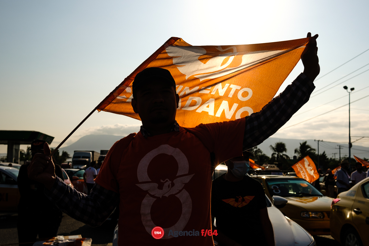 Leoncio Morán "Locho", candidato por Movimiento Ciudadano a la gubernatura del Estado de Colima en mitin y caravana por Tecomán.