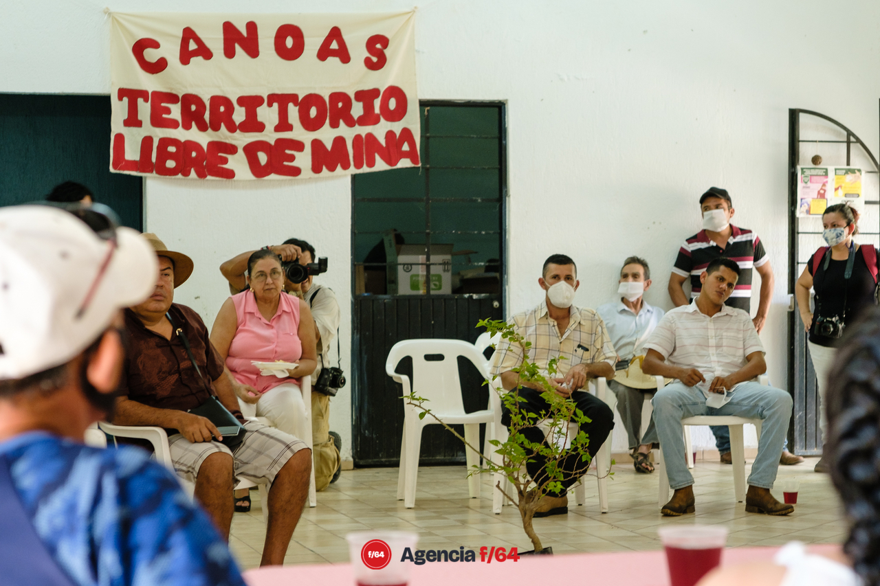 La comunidad indígena de Canoas Manzanillo se opuso al proyecto minero Rufus 5 de la empresa con capital canadiense Hematite S.A. de C.V.

SEMARNAT niega autorización al proyecto y Canoas reivindica su territorio como libre de minería.