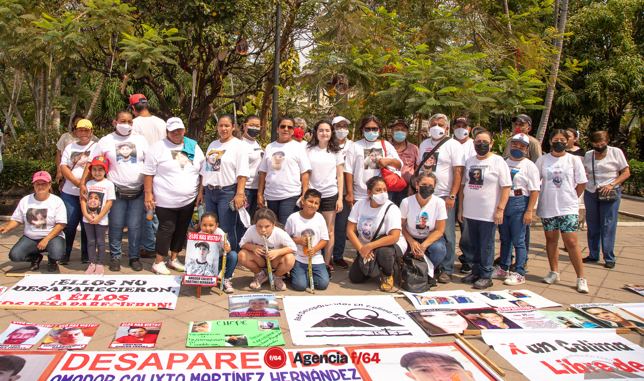 Marchan madres de desaparecidos en 10 de mayo.